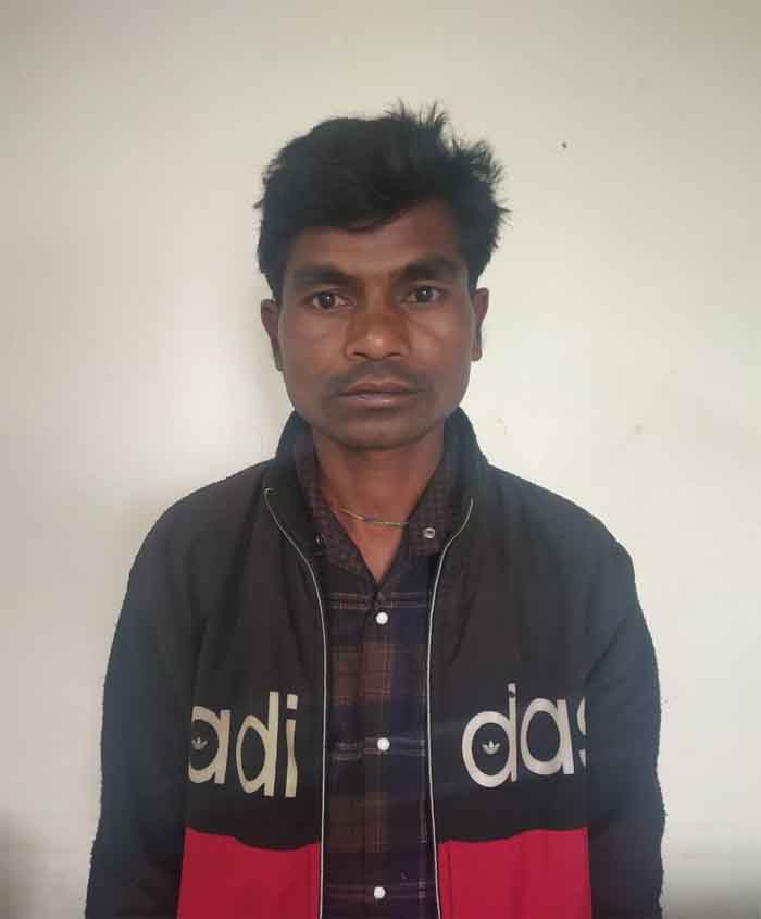 Dantewada News : थाना अरनपुर क्षेत्र से 01 ईनामी माओवादी गिरफ्तार