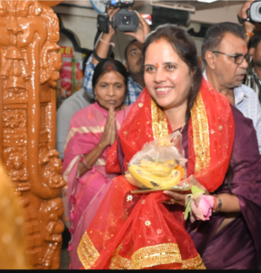 महामाया मंदिर में महापौर